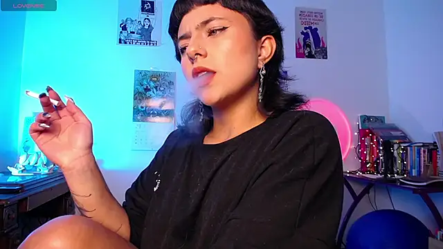 AlmaNanax online show from September 25, 2025, 2:04 am