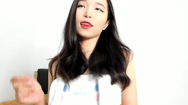 Soyun Mia online show from January 11, 2026, 2:00 pm