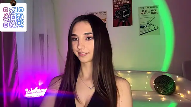 LinaMour online show from March 8, 2026, 2:15 am