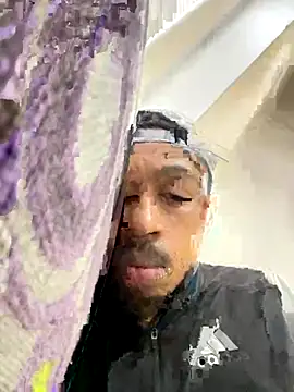 Snapshot of fitsexyman chatting on September 29, 2025, 1:05 pm fitsexyman online show from September 29, 2025, 1:05 pm