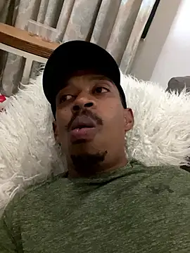 fitsexyman online show from January 8, 2026, 7:38 pm