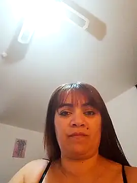 isabella931054 online show from September 9, 2025, 3:55 pm