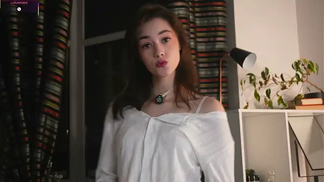 ttragedienne online show from December 20, 2025, 2:07 am