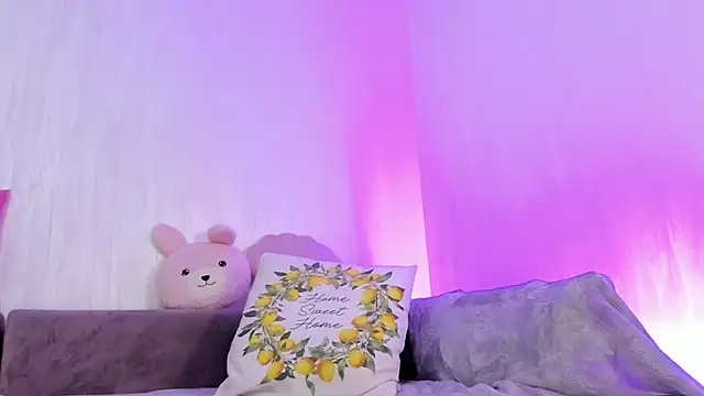 RileyNox online show from November 19, 2025, 8:53 pm