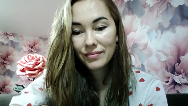 Sovaee online show from October 5, 2025, 6:39 pm