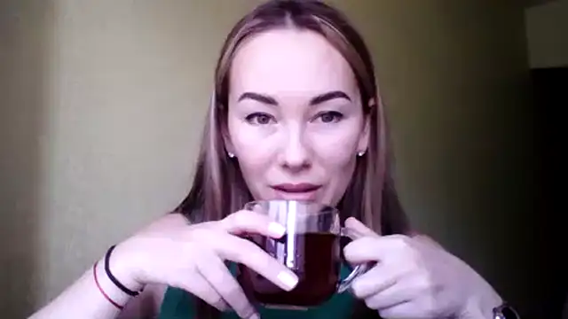 Sovaee online show from October 28, 2025, 7:45 am