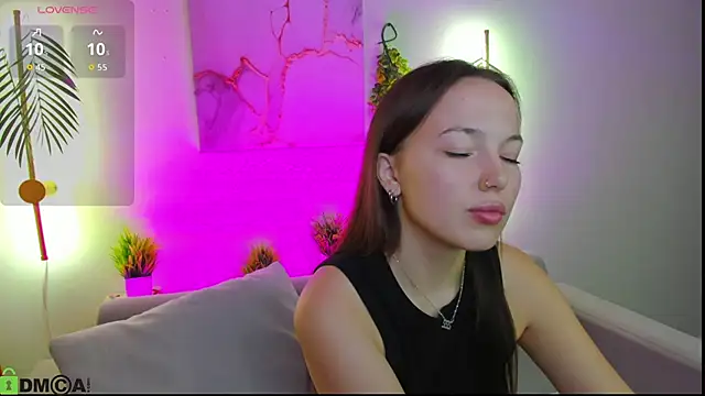 Maria Solis online show from November 23, 2025, 12:43 am