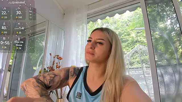 Ella Vee online show from June 1, 2026, 6:04 am