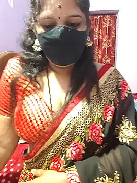 Snapshot of luci-queen chatting on September 15, 2025, 5:02 pm luci-queen online show from September 15, 2025, 5:02 pm