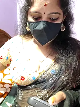 Snapshot of luci-queen chatting on September 21, 2025, 3:57 pm luci-queen online show from September 21, 2025, 3:57 pm