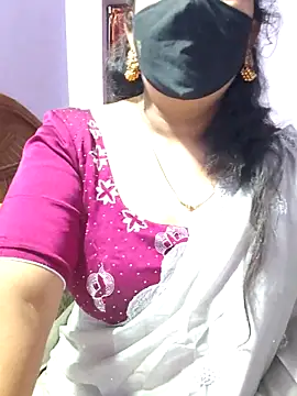 Snapshot of luci-queen chatting on September 26, 2025, 6:17 am luci-queen online show from September 26, 2025, 6:17 am