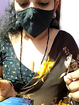 Snapshot of luci-queen chatting on October 7, 2025, 3:36 am luci-queen online show from October 7, 2025, 3:36 am