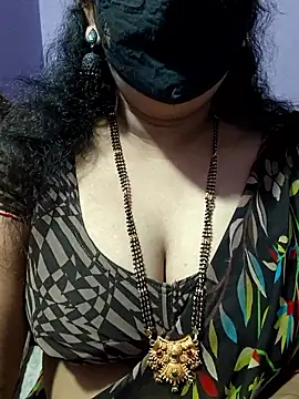 Snapshot of luci-queen chatting on October 12, 2025, 6:23 am luci-queen online show from October 12, 2025, 6:23 am