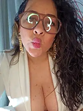 Nicoleefaith  online show from November 28, 2025, 12:08 pm