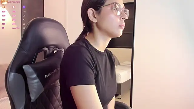 desireee  online show from October 9, 2025, 12:14 pm