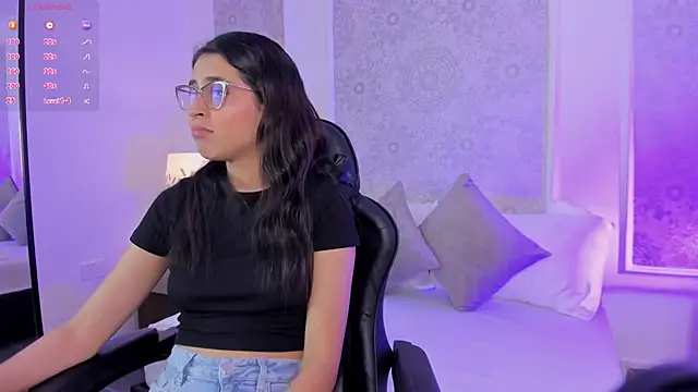 desireee  online show from February 25, 2026, 12:37 pm