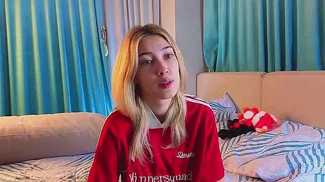 AngelicRice online show from December 4, 2025, 11:30 am