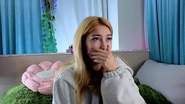 AngelicRice online show from February 19, 2026, 1:07 pm