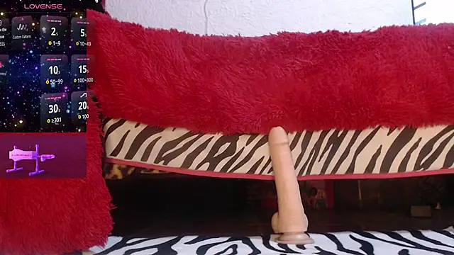 leyla james  online show from October 23, 2025, 1:38 am