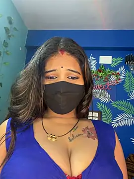 Snapshot of V-Hot-Sweti chatting on April 22, 2026, 5:54 am V-Hot-Sweti online show from April 22, 2026, 5:54 am