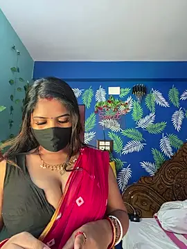 Snapshot of V-Hot-Sweti chatting on June 5, 2026, 7:47 am V-Hot-Sweti online show from June 5, 2026, 7:47 am