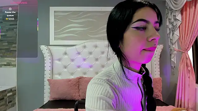  camila ortiz online show from September 26, 2025, 7:40 pm