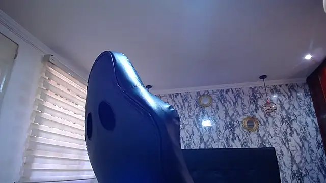 Dafne castro  online show from September 20, 2025, 8:21 pm