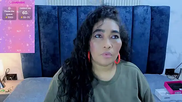 yunkeyc online show from November 25, 2025, 2:33 am