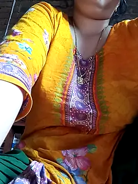 Cute Pagli online show from October 9, 2025, 7:28 am