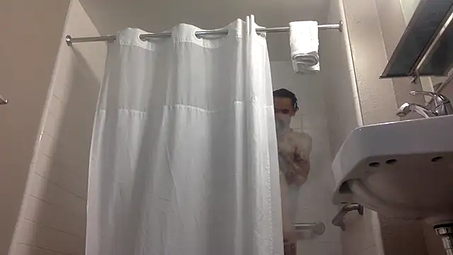 Snapshot of DrewTheTOP chatting on January 6, 2026, 3:43 am DrewTheTOP online show from January 6, 2026, 3:43 am