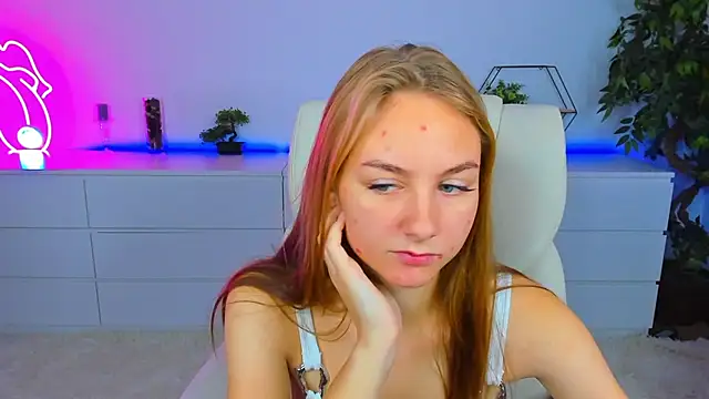 Snapshot of MilaAddams chatting on October 13, 2025, 5:40 am MilaAddams online show from October 13, 2025, 5:40 am