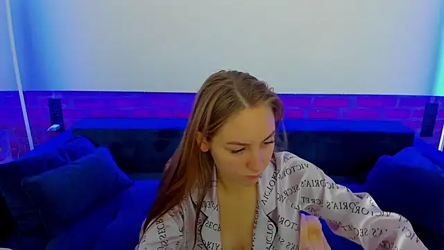 MilaAddams online show from November 12, 2025, 6:36 am