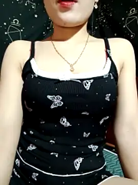 LucyyLy online show from November 29, 2025, 5:21 am