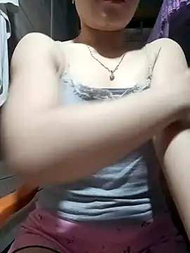 LucyyLy online show from March 27, 2026, 11:37 pm