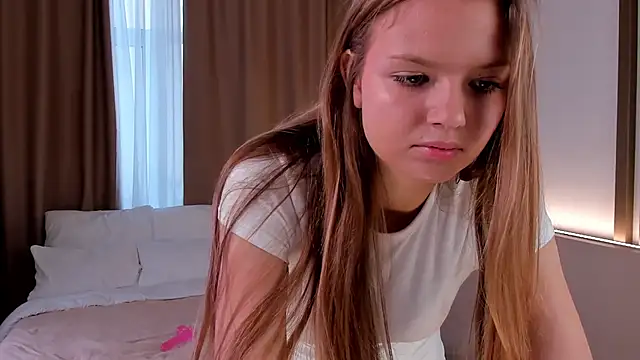 Snapshot of hidden_charm_ chatting on September 21, 2025, 12:18 pm hidden charm online show from September 21, 2025, 12:18 pm