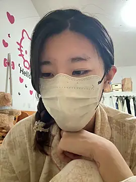 Lulu125216 online show from November 22, 2025, 5:01 pm