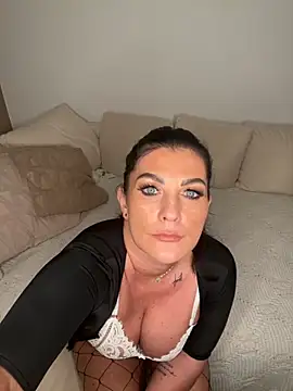 Nola Luxx-offiziell online show from September 9, 2025, 6:29 pm