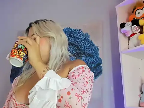 naomi sanz online show from April 20, 2026, 5:10 am