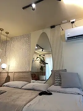 Tayler Kim online show from March 29, 2026, 4:29 pm