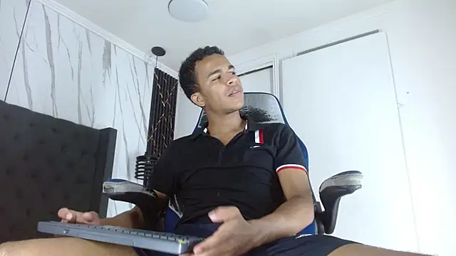 aston xvera online show from November 2, 2025, 12:13 am