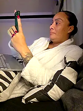 sugarsweetie8000 online show from October 22, 2025, 5:02 pm