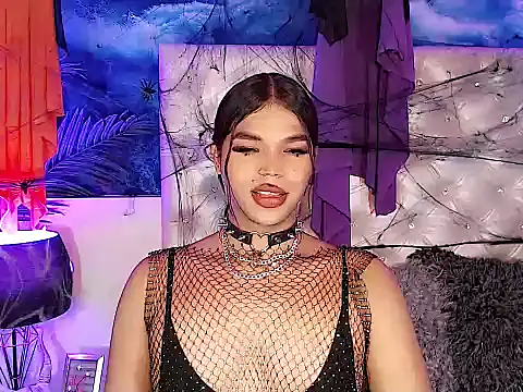 Valeria Swett  online show from November 1, 2025, 3:41 am