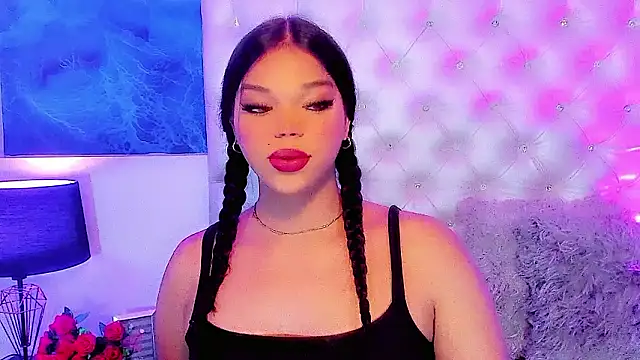 Valeria Swett  online show from February 26, 2026, 8:08 pm