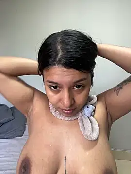  Chloe Smith online show from December 17, 2025, 2:45 pm