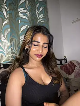 STRIP GLOW online show from February 28, 2026, 7:48 pm