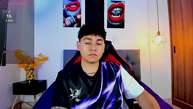 Nicolas James Sc online show from November 10, 2025, 1:32 pm