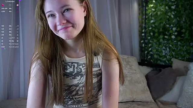 LynHillaire online show from February 26, 2026, 12:26 pm