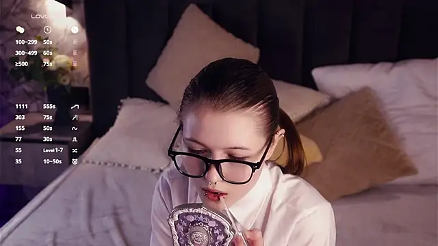 LynHillaire online show from April 9, 2026, 12:32 pm