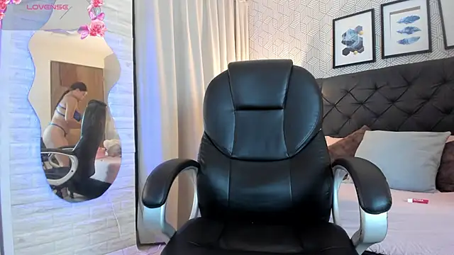 Snapshot of sophie__blare chatting on September 13, 2025, 8:08 pm sophie  blare online show from September 13, 2025, 8:08 pm