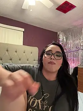 MyHoneyFrida online show from December 18, 2025, 3:56 am